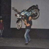 John Abraham lifts a bike at Force promotion pictures | Picture 88845
